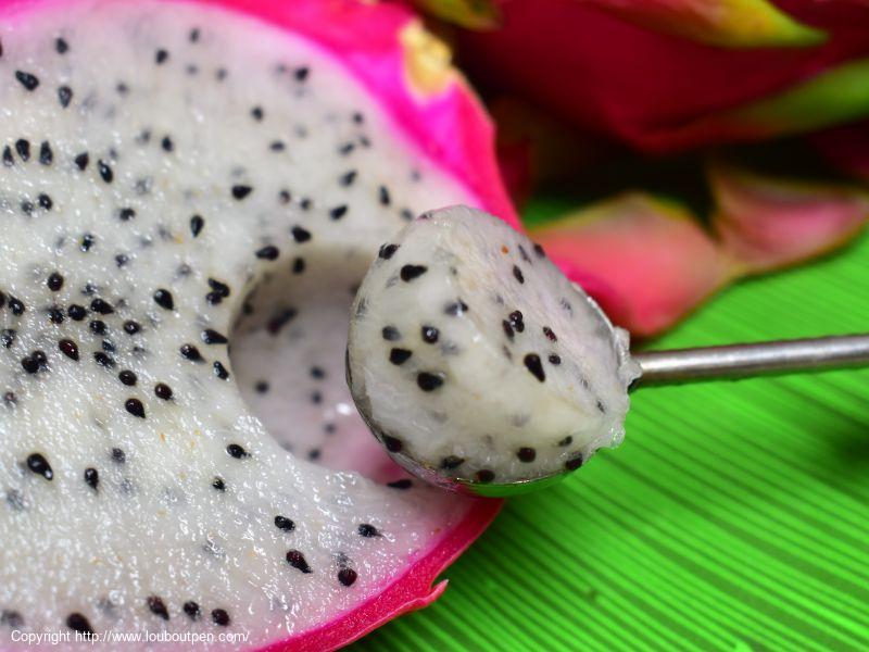 Pancakes with Dragon Fruit 